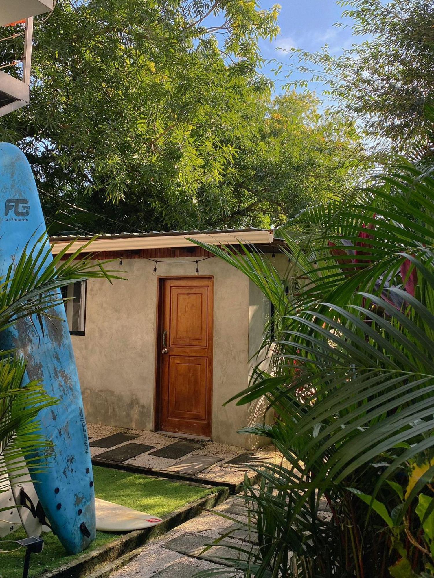 Cabinas Playa Surf Hostel Playa Santa Teresa  Bagian luar foto